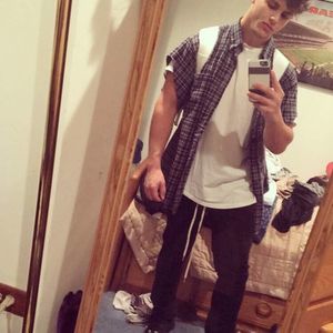 Meet your Posher, Victor